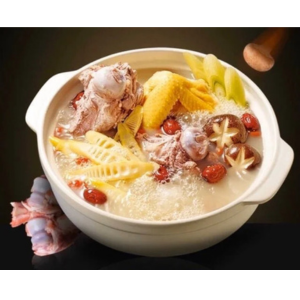 Bí quyết "trường thọ" trên bàn tiệc: Khám phá Lẩu Gà Trường Thọ "độc nhất vô nhị" tại Quán Ăn Gia Đình Bà Ba!